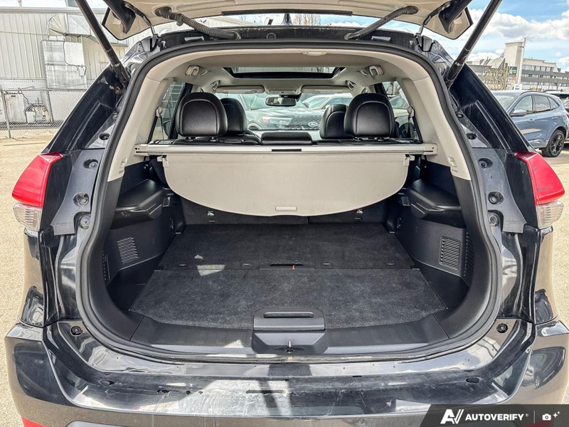 USED 2017 Nissan Rogue SL Platinum - Black Exterior - $18,946 - Stock #E50046B - VIN 5N1AT2MV1HC870147 - Photo 12