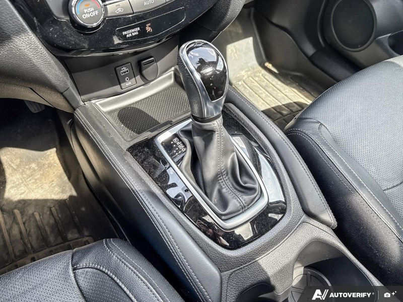 USED 2017 Nissan Rogue SL Platinum - Black Exterior - $18,946 - Stock #E50046B - VIN 5N1AT2MV1HC870147 - Photo 18