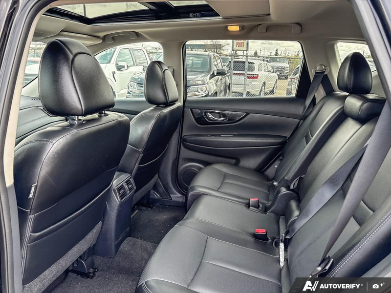 USED 2017 Nissan Rogue SL Platinum - Black Exterior - $18,946 - Stock #E50046B - VIN 5N1AT2MV1HC870147 - Photo 23