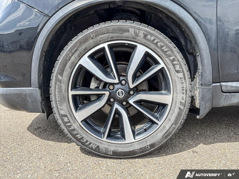 USED 2017 Nissan Rogue SL Platinum - Black Exterior - $18,946 - Stock #E50046B - VIN 5N1AT2MV1HC870147 - Photo 6