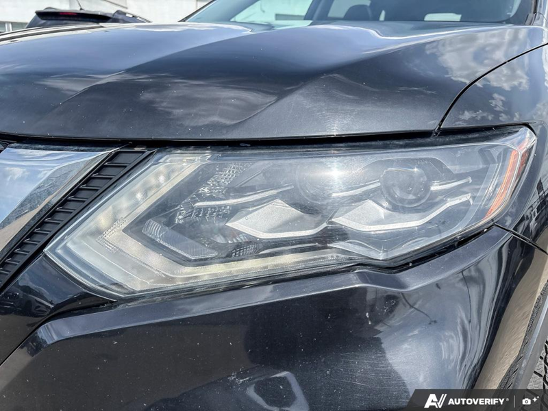 USED 2017 Nissan Rogue SL Platinum - Black Exterior - $18,946 - Stock #E50046B - VIN 5N1AT2MV1HC870147 - Photo 8
