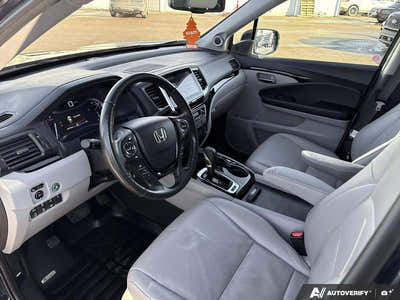 2019 Honda Ridgeline Touring 1