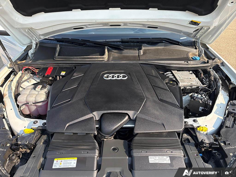 USED 2021 Audi Q7 Technik 55 TFSI quattro - White Exterior - $38,976 - Stock #E60245A - VIN WA1WXAF74MD041093 - Photo 10