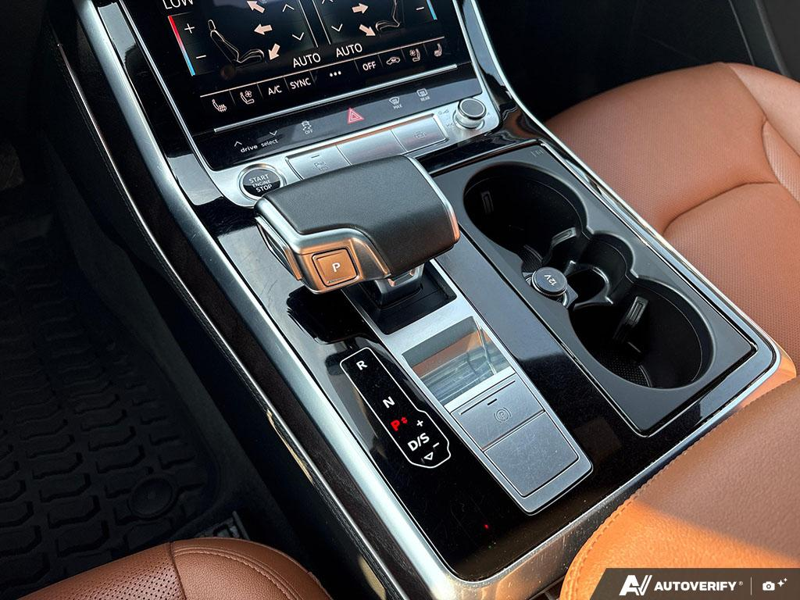 USED 2021 Audi Q7 Technik 55 TFSI quattro - White Exterior - $38,976 - Stock #E60245A - VIN WA1WXAF74MD041093 - Photo 20