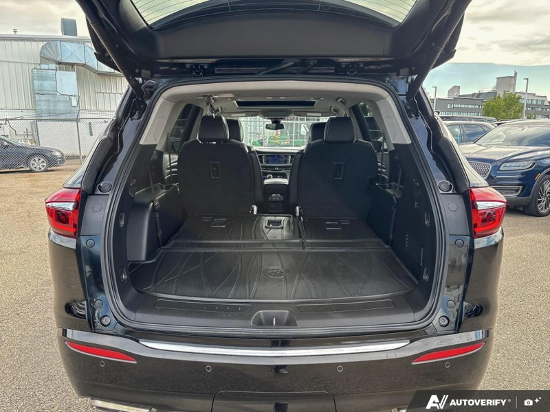 USED 2021 Buick Enclave Avenir - Black Exterior - $37,998 - Stock #E60617A - VIN 5GAEVCKWXMJ121047 - Photo 12