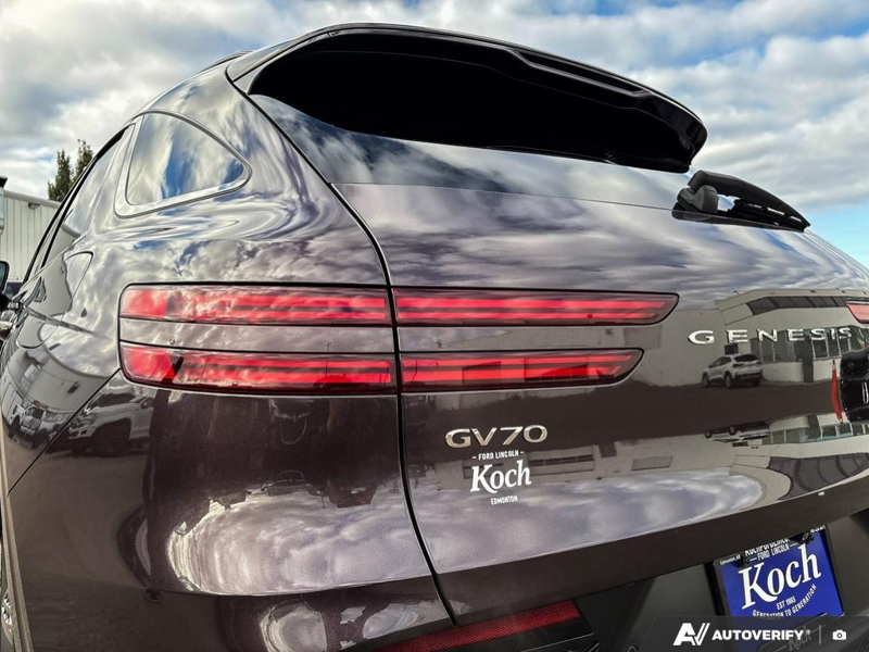USED 2022 Genesis GV70 3.5T Sport - Dark Red Exterior - $44,925 - Stock #E51166A - VIN KMUMCDTC0NU013463 - Photo 11