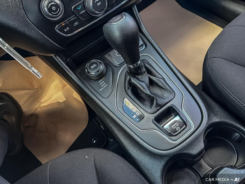 USED 2022 Jeep Cherokee Sport - Gray Exterior - $28,796 - Stock #E50109B - VIN 1C4PJMAB7ND538892 - Photo 18