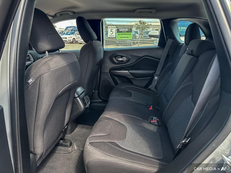 USED 2022 Jeep Cherokee Sport - Gray Exterior - $28,796 - Stock #E50109B - VIN 1C4PJMAB7ND538892 - Photo 23