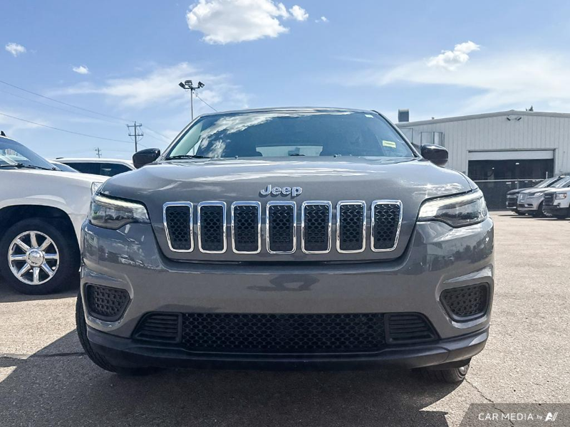 USED 2022 Jeep Cherokee Sport - Gray Exterior - $28,796 - Stock #E50109B - VIN 1C4PJMAB7ND538892 - Photo 2