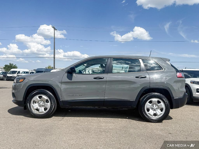 USED 2022 Jeep Cherokee Sport - Gray Exterior - $28,796 - Stock #E50109B - VIN 1C4PJMAB7ND538892 - Photo 3