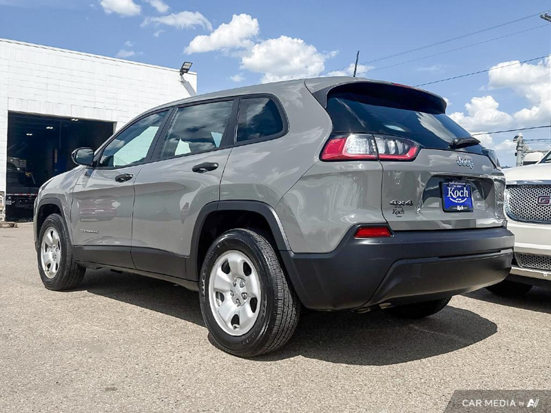USED 2022 Jeep Cherokee Sport - Gray Exterior - $28,796 - Stock #E50109B - VIN 1C4PJMAB7ND538892 - Photo 4