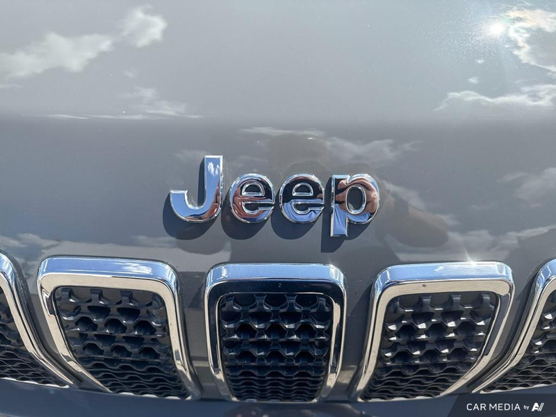 USED 2022 Jeep Cherokee Sport - Gray Exterior - $28,796 - Stock #E50109B - VIN 1C4PJMAB7ND538892 - Photo 9
