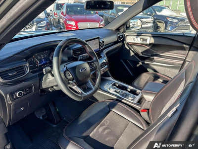 2023 Ford Explorer ST-Line 1