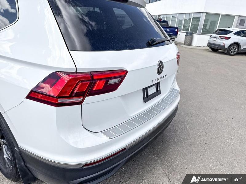 USED 2023 Volkswagen Tiguan Comfortline - White Exterior - $29,950 - Stock #E60207A - VIN 3VVMB7AXXPM098852 - Photo 11