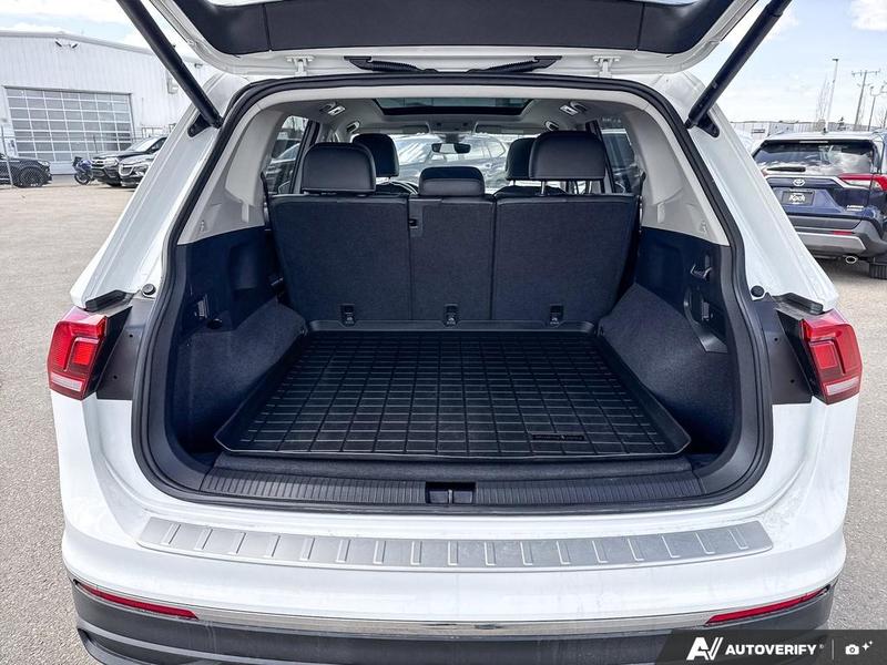 USED 2023 Volkswagen Tiguan Comfortline - White Exterior - $29,950 - Stock #E60207A - VIN 3VVMB7AXXPM098852 - Photo 12