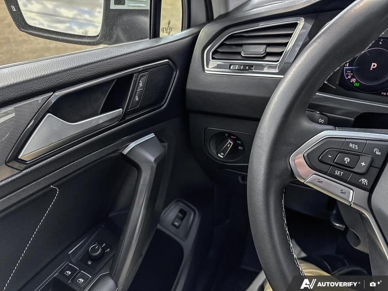 USED 2023 Volkswagen Tiguan Comfortline - White Exterior - $29,950 - Stock #E60207A - VIN 3VVMB7AXXPM098852 - Photo 17