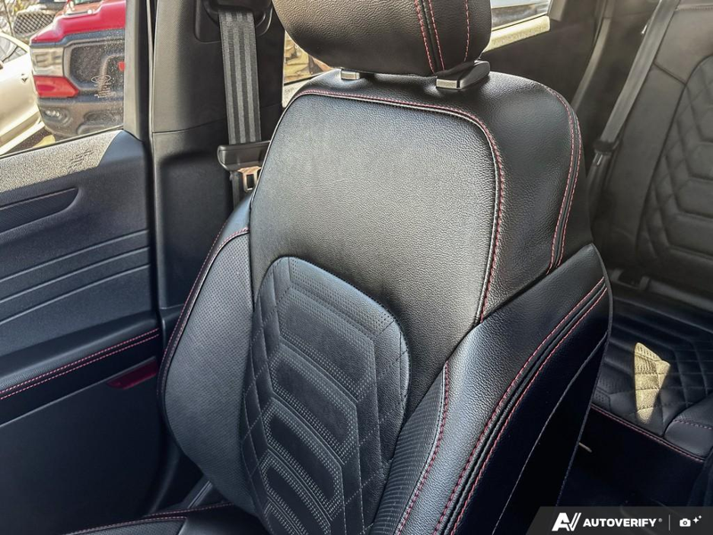 USED 2024 Ford Escape ST-Line Elite - Vapor Blue Exterior - $39,997 - Stock #E41165A - VIN 1FMCU9PA2RUB00753 - Photo 20