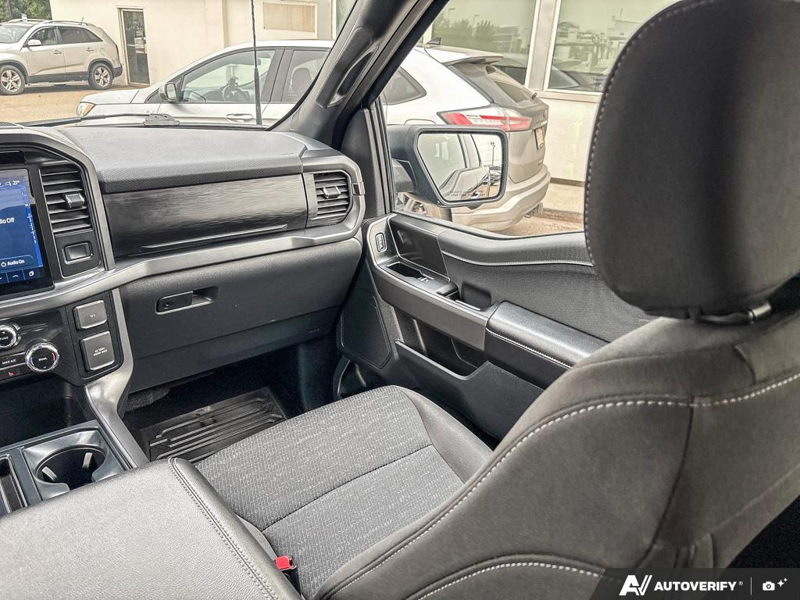 USED 2024 Ford F-150 XLT - Antimatter Blue Metallic Exterior / BLACK SPORT Interior - $57,997 - Stock #EP4735 - VIN 1FTFW3L85RFA38877 - Photo 25