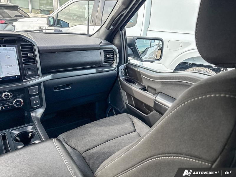 USED 2024 Ford F-150 XLT - Oxford White Exterior / BLACK, UNIQUE SPORT CLOTH 40/CONSOLE/40 FRONT-SEATS Interior - $53,967 - Stock #EP4738 - VIN 1FTEW3LP9RKD18795 - Photo 25