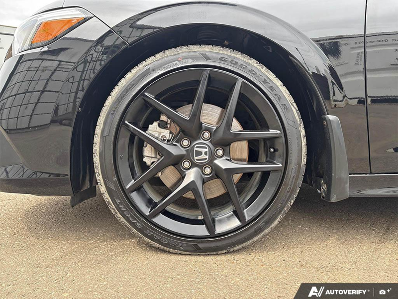 USED 2024 Honda Civic Sedan Si - Black Exterior - $36,937 - Stock #E51161B - VIN 2HGFE1E50RH080772 - Photo 6