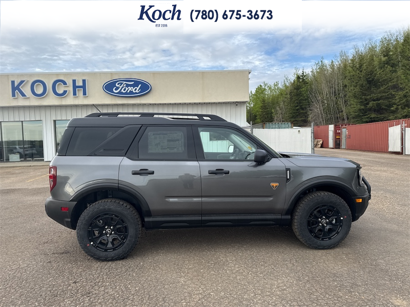 NEW 2025 Ford Bronco Sport Badlands - Carbonized Grey Metallic Exterior / DARK SPACE GREY LEATHER Interior - $54,615 - Stock #A25286 - VIN 3FMCR9DA8SRF75018 - Photo 13