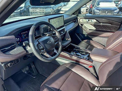 2025 Ford Explorer Platinum 1