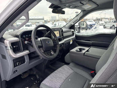 2025 Ford F-250 Super Duty XLT 1