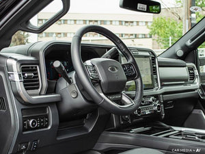 2025 Ford F-350 Super Duty Platinum