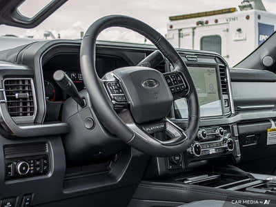 2025 Ford F-350 Super Duty Platinum