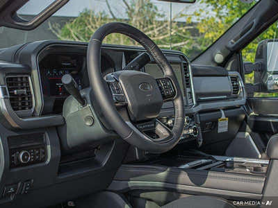 2025 Ford F-350 Super Duty Platinum