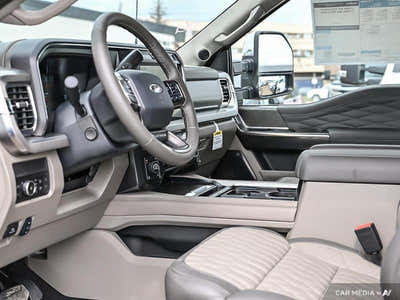 2025 Ford F-350 Super Duty Platinum