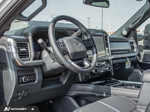 2025 Ford F-450 Super Duty Platinum