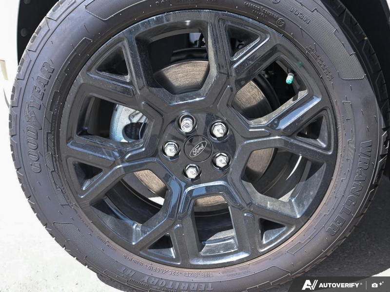 NEW 2025 Ford Maverick XLT Hybrid - Space White Metallic Exterior / BLACK ONYX Interior - $45,869 - Stock #E50120 - VIN 3FTTW8J30SRA17872 - Photo 6