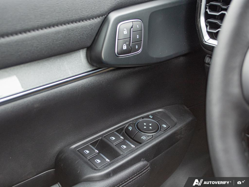 NEW 2025 Ford Ranger Lariat - Shadow Black Exterior / EBONY LEATHER-TRIMMED Interior - $55,949 - Stock #E51335 - VIN 1FTER4KH9SLE62161 - Photo 17