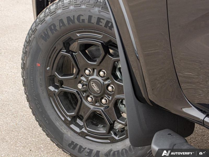 NEW 2025 Ford Ranger Lariat - Shadow Black Exterior / EBONY LEATHER-TRIMMED Interior - $55,949 - Stock #E51335 - VIN 1FTER4KH9SLE62161 - Photo 6