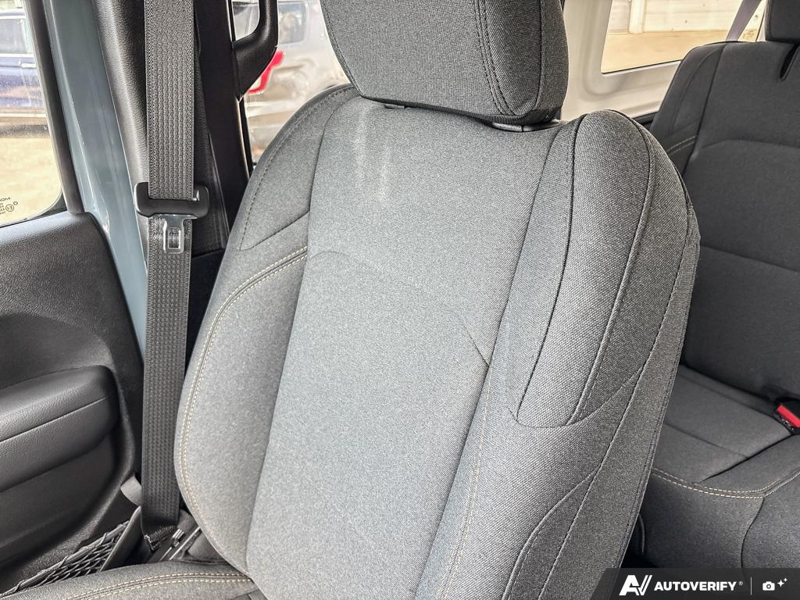 USED 2025 Jeep Wrangler Willys - Gray Exterior - $55,976 - Stock #E51160A - VIN 1C4PJXDN4SW515500 - Photo 20