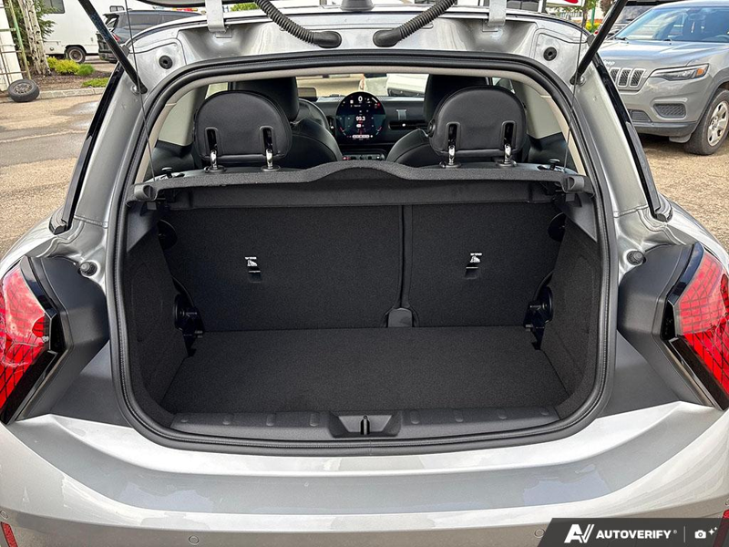 USED 2025 MINI 3 Door Cooper S - Silver Exterior - $39,925 - Stock #E50824A - VIN WMW23GD05S2W37439 - Photo 12