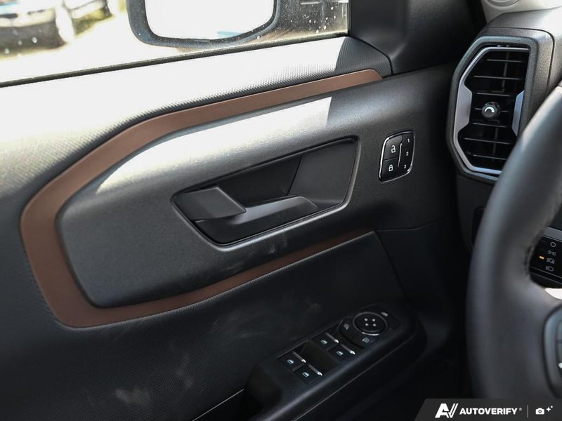 NEW 2026 Ford Bronco Sport Outer Banks - Shadow Black Exterior / EBONY BROWN VINYL Interior - $42,516 - Stock #E60800 - VIN 3FMCR9CNXTRE69532 - Photo 17