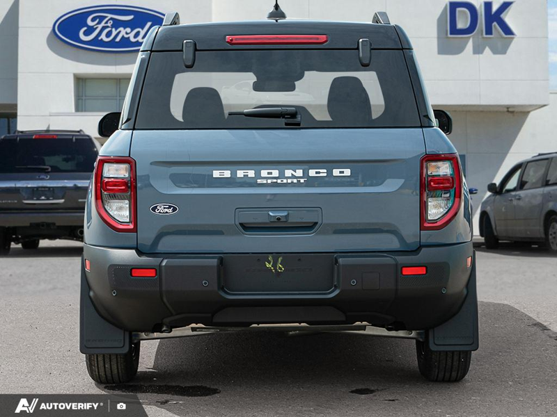 NEW 2026 Ford Bronco Sport Outer Banks - Azure Grey Metallic Tri-coat Exterior / EBONY/ROAST, PREMIUM TRIMMED HTD FRONT BUCKET SEATS Interior - $43,353 - Stock #D60696 - VIN 3FMCR9CN4TRE86844 - Photo 5