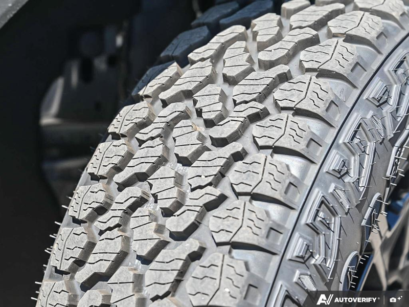 NEW 2026 Ford Bronco Sport Badlands - Shadow Black Exterior / DARK SPACE GREY LEATHER Interior - $50,695 - Stock #E60748 - VIN 3FMCR9DA6TRE69510 - Photo 7