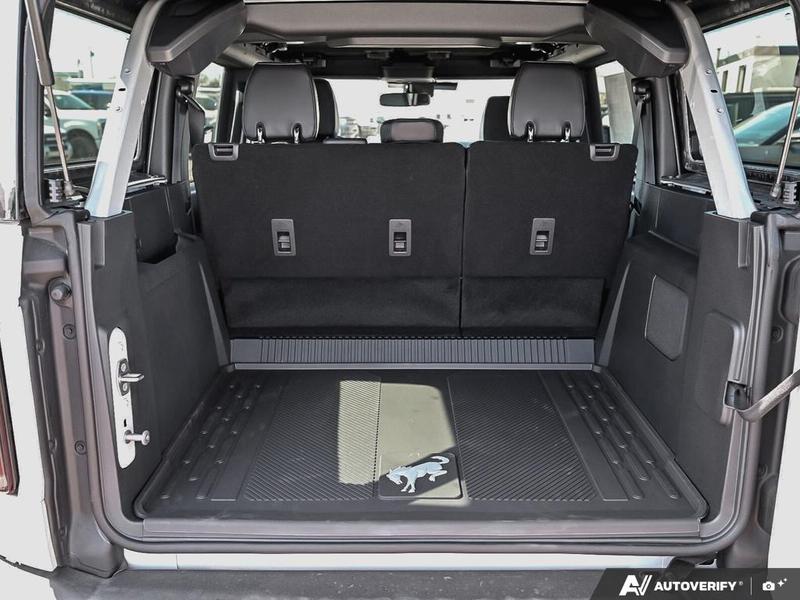 NEW 2026 Ford Bronco Outer Banks - Avalanche Exterior / BLACK ONYX LEATHER TRIM/VINYL Interior - $73,939 - Stock #E60286 - VIN 1FMEE8BP3TLA46727 - Photo 11