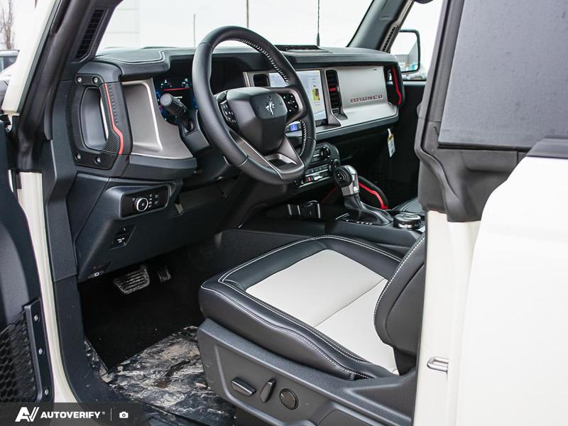 NEW 2026 Ford Bronco Outer Banks - Wimbledon White Exterior / BLACK ONYX-LEATHER/VINYL Interior - $81,663 - Stock #D60363 - VIN 1FMEE8BH4TLA54263 - Photo 14
