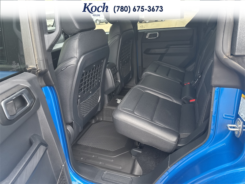 NEW 2026 Ford Bronco Big Bend - Velocity Blue Metallic Exterior / CARMELO PLATINUM LEATHER BUCKET Interior - $65,665 - Stock #A26120 - VIN 1FMDE7BH5TLA61924 - Photo 18