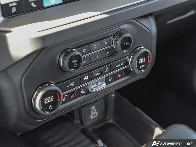 NEW 2026 Ford Bronco Outer Banks - Avalanche Exterior / BLACK ONYX LEATHER TRIM/VINYL Interior - $73,939 - Stock #E60286 - VIN 1FMEE8BP3TLA46727 - Photo 20