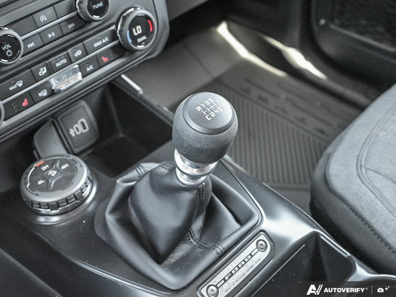 NEW 2026 Ford Bronco Big Bend Manual - Oxford White Exterior / GREY/BLACK CLOTH Interior - $59,754 - Stock #E60514 - VIN 1FMDE7BH1TLA76226 - Photo 19