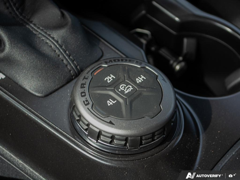 NEW 2026 Ford Bronco Base - Shadow Black Exterior / BLACK CLOTH GREY Interior - $49,937 - Stock #E60542 - VIN 1FMDE6AH9TLA76647 - Photo 19