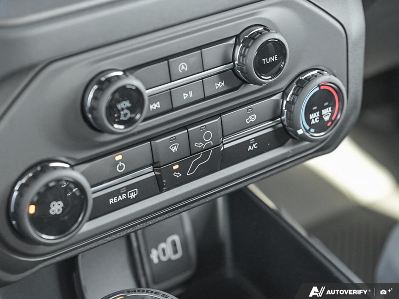 NEW 2026 Ford Bronco Base Sasquatch Manual Trans - Avalanche Exterior / BLACK CLOTH GREY Interior - $64,899 - Stock #E60239 - VIN 1FMDE6AH1TLA43559 - Photo 20