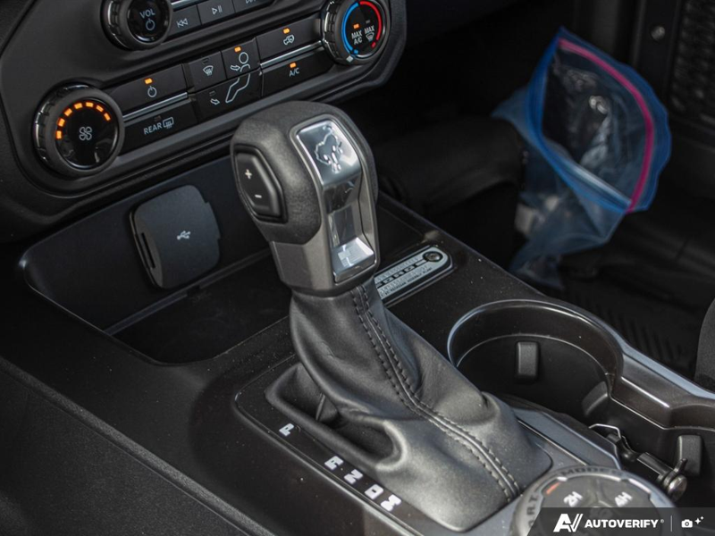 NEW 2026 Ford Bronco Base - Shadow Black Exterior / BLACK CLOTH GREY Interior - $49,937 - Stock #E60542 - VIN 1FMDE6AH9TLA76647 - Photo 20