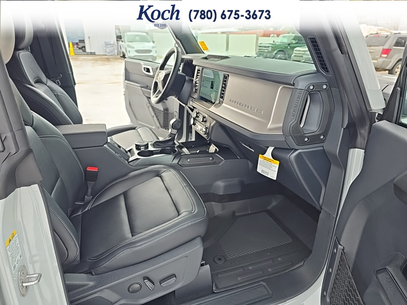 NEW 2026 Ford Bronco Outer Banks - Avalanche Exterior / BLACK ONYX LEATHER TRIM/VINYL Interior - $71,590 - Stock #A26078 - VIN 1FMDE8BH6TLA58407 - Photo 21