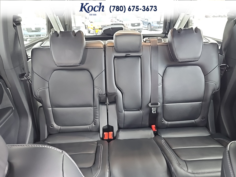 NEW 2026 Ford Bronco Outer Banks - Avalanche Exterior / BLACK ONYX LEATHER TRIM/VINYL Interior - $71,590 - Stock #A26078 - VIN 1FMDE8BH6TLA58407 - Photo 22